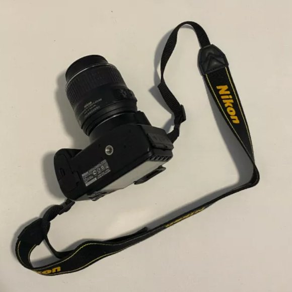 Nikon DSLR Camera D3200 Bundle With Two Lens, Timelapse Remote and More - Picture 5 of 11